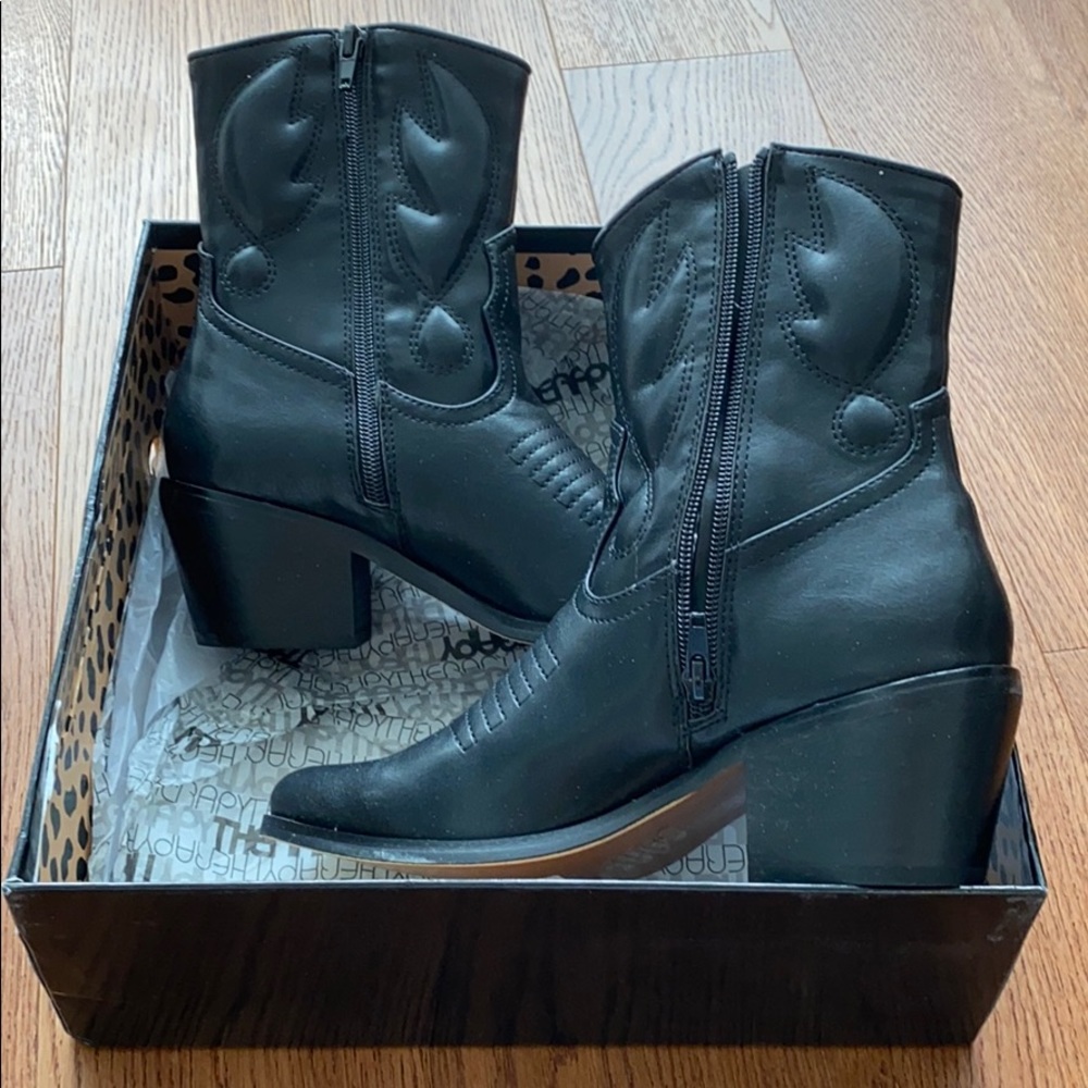 Black cowboy boots